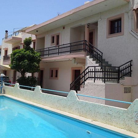 Amaril Apartment Платанес Екстериор снимка