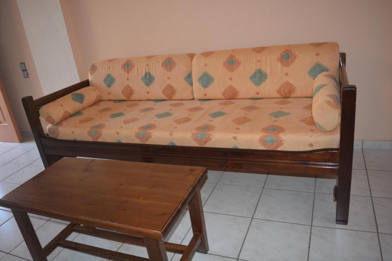 Amaril Apartment Платанес Екстериор снимка