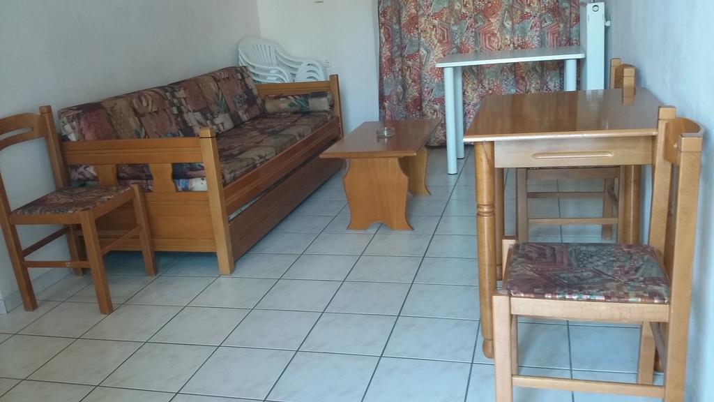 Amaril Apartment Платанес Екстериор снимка