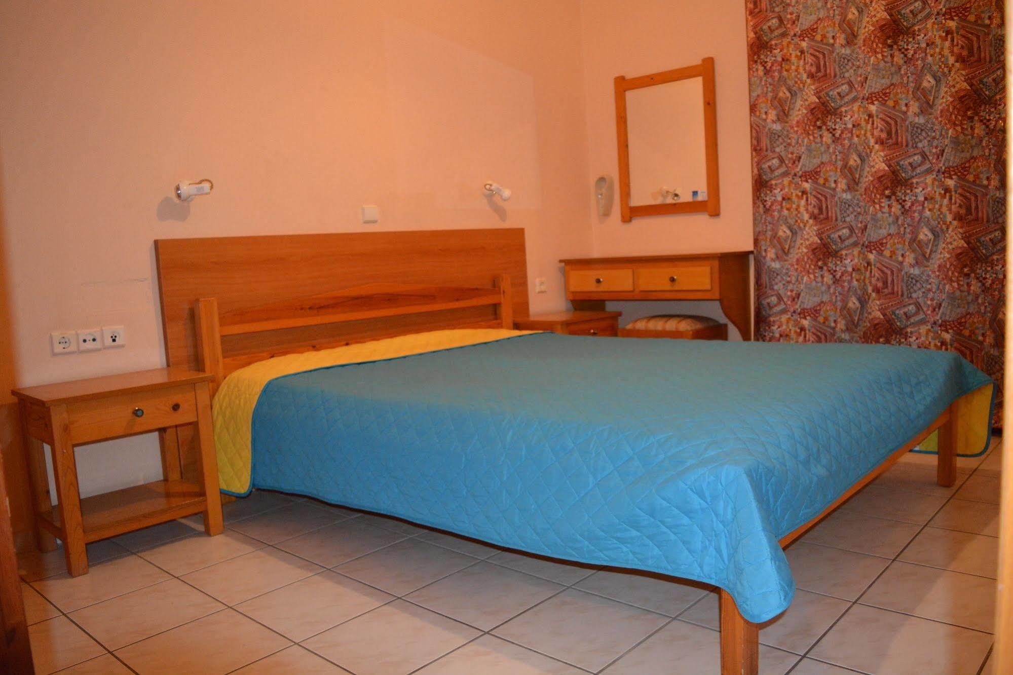 Amaril Apartment Платанес Екстериор снимка