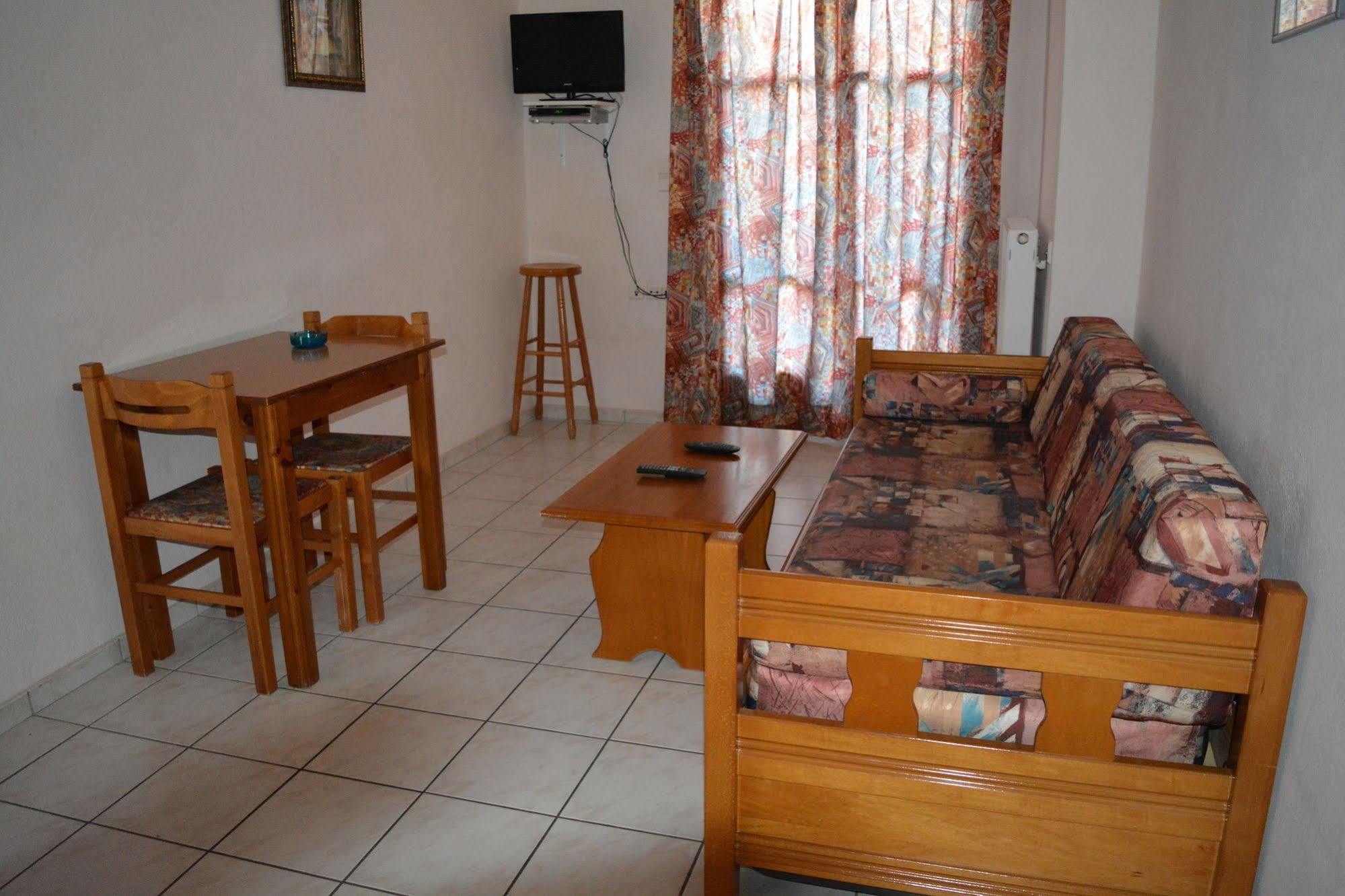 Amaril Apartment Платанес Екстериор снимка