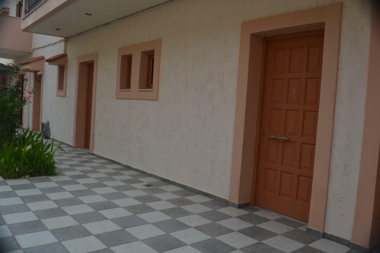Amaril Apartment Платанес Екстериор снимка